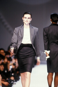 Christian Dior FW 1990 132 Sylvie Gueguen.jpg