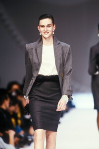 Christian Dior FW 1990 133 Sylvie Gueguen.jpg