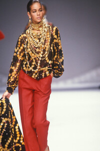 Christian Dior FW 1990 139 Ilonka Toppenberg.jpg