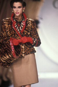 Christian Dior HC FW 1990 044 Jill Haley.jpg