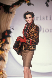 Christian Dior HC FW 1990 045 Jill Haley.jpg