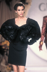 Christian Dior HC FW 1990 070 Jill Haley.jpg