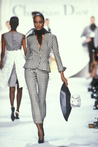 Christian Dior SS 1990 017 Ann Fiona Scollay.jpg