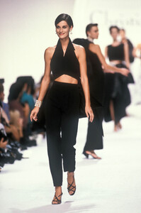 Christian Dior SS 1990 026 Vanessa Duve.jpg