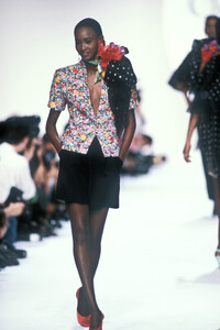 Christian Dior SS 1990 054 Sadiya Gueye.jpg