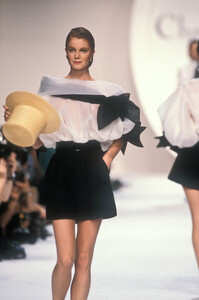 Christian Dior SS 1990 066 Nicoletta Rossi.jpg