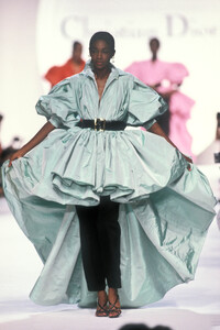 Christian Dior SS 1990 093 Roshumba Williams.jpg