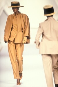 Christian Dior SS 1990 Haute Couture 012 Sonia Cole.jpg