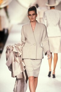 Christian Dior SS 1990 Haute Couture 023 Sylvie Gueguen.jpg