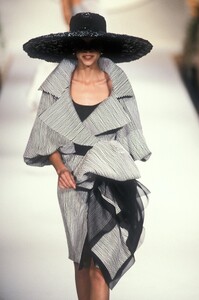 Christian Dior SS 1990 Haute Couture 055 Jill Haley.jpg