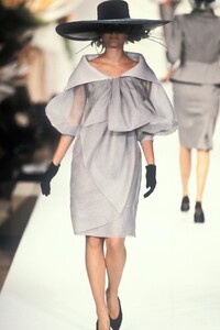 Christian Dior SS 1990 Haute Couture 108.jpg