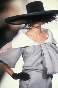 Christian Dior SS 1990 Haute Couture 111.jpg