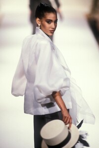 Christian Dior SS 1990 Haute Couture 134 Sonia Cole.jpg