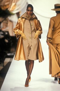 Christian Dior SS 1990 Haute Couture 140 Ann Fiona Scollay.jpg