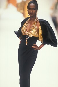 Christian Dior SS 1990 Haute Couture 169 Katoucha.jpg