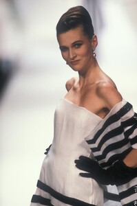 Christian Dior SS 1990 Haute Couture 178 Sylvie Gueguen.jpg