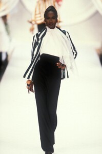 Christian Dior SS 1990 Haute Couture 194 Katoucha.jpg