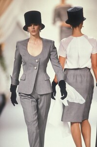 Christian Dior SS 1990 Haute Couture 209 Deanna Fuller.jpg