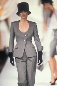 Christian Dior SS 1990 Haute Couture 210 Deanna Fuller.jpg