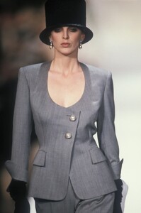 Christian Dior SS 1990 Haute Couture 211 Deanna Fuller.jpg