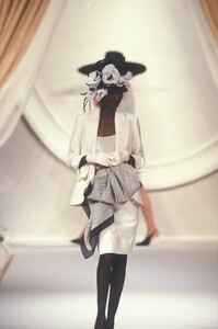 Christian Dior SS 1990 Haute Couture 240 Katoucha.jpg