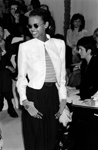 Emporio_Armani_SS1989_Anna_Getaneh_04.jpg
