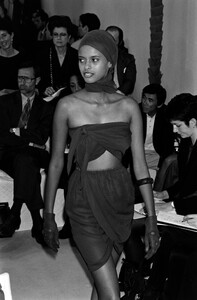Emporio_Armani_SS1989_Anna_Getaneh_07.jpg