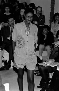 Emporio_Armani_SS1989_Roshumba_Williams_07.jpg