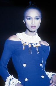 Gianni Versace SS 1990 Haute Couture 04.jpg