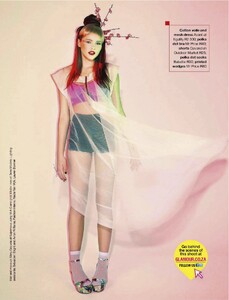 Glamour_South_Africa_May_2013(dragged)13.thumb.jpg.4f5a5ee67eb2ea2f42260698f933e752.jpg