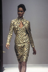 HanaeMori1993HauteCoutureSS23.thumb.jpg.17c46c32c6a382bdcc70cf6c50bbd6c7.jpg