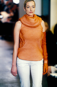 HelmutLang1999WomenFW7.thumb.jpg.fc625042b04ae3620aa6ddf0113e64dd.jpg