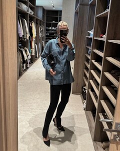 In case you missed me mentioning it half a billion times, I have a website! What I wore in April on www.thecornerbyclaire.com(2).jpg