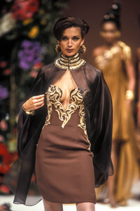 JeanLouisScherrer1992HauteCouture34.thumb.jpg.4b52a7b9362ce6b910bd6c67fb4cb5f2.jpg