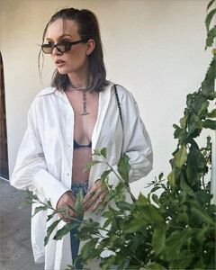 Josephine Skriver - Instagram [2023.04.16] 1.jpg