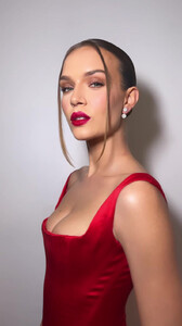 Josephine Skriver - TikTok 22.jpg