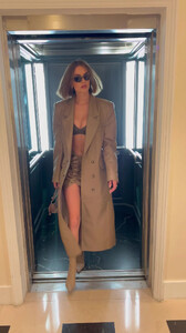 Josephine Skriver - TikTok 36.jpg