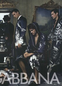 Klein_Dolce__Gabbana_Spring_Summer_2009_07.thumb.jpeg.9f8e7594fd4aaeb20e3781e4369cf7c6.jpeg