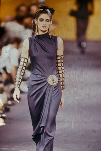 Michelle_Legare_Chanel_Couture_FW1989_11.jpg