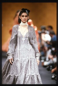 Michelle_Legare_Chanel_Couture_FW1989_15.jpg