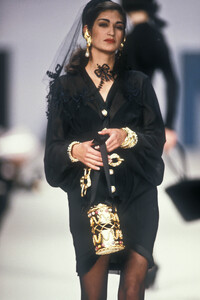 Michelle_Legare_Chanel_Couture_SS1990_11.jpg