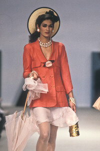 Michelle_Legare_Chanel_Couture_SS1990_15.jpg