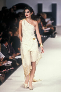 Michelle_Legare_Chanel_Couture_SS1990_19.jpg