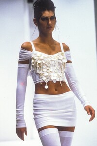 Michelle_Legare_DolceGabbana_SS1991.thumb.jpg.9c9298da91a1f3d6c7fb927d8585ca79.jpg