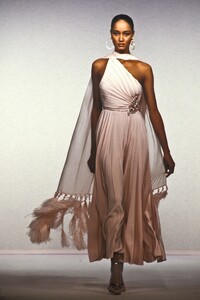 NinaRicci1991HauteCoutureSS33.thumb.jpg.b6424eb2bb81fde48760399ea64c43fd.jpg