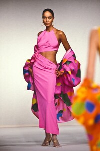 NinaRicci1991HauteCoutureSS38.thumb.jpg.c4be37d6eae9ba01b9a1ba13ad6f53c4.jpg