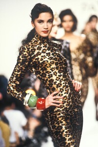 PatrickKelly1989WomenRTW88.thumb.jpg.bf7b80d208fcd9c77f7c99bcbf2635be.jpg