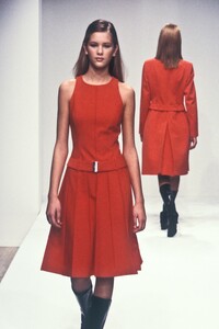 Prada1995WomenRTW70.thumb.jpg.db3af297d00ef2e776f90d1f2b7ec236.jpg
