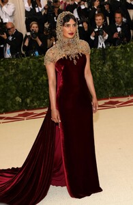 Priyanka-Chopra_-2018-MET-Gala--05.jpg