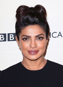 Priyanka_BAFTA_2016_282029.jpg